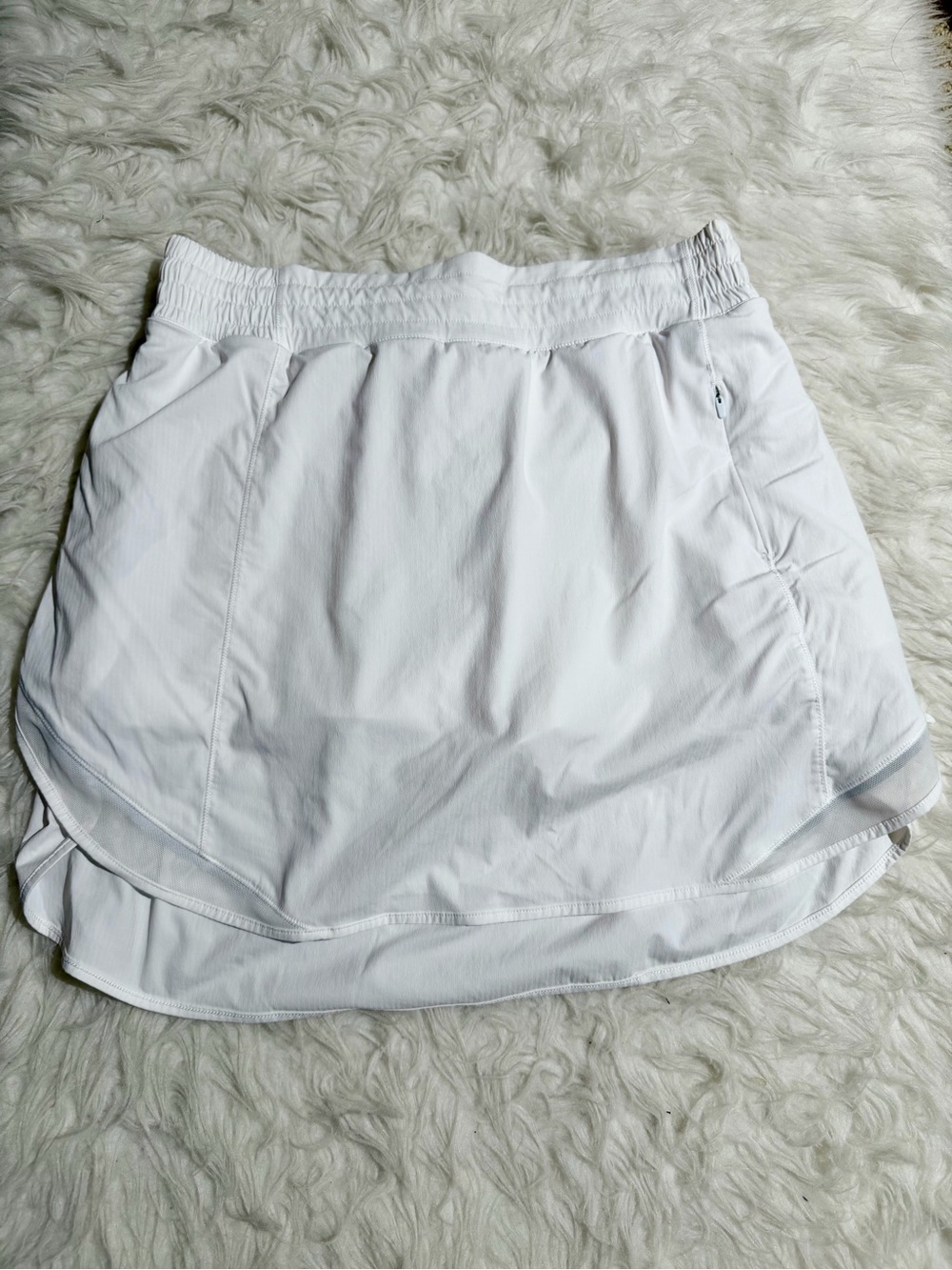 Lululemon Size 10 Women’s White Active Skort Shorts Tennis Skirt Workout Running